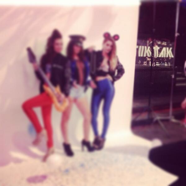 NinaaVT tweet picture