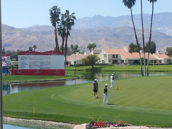 Beautiful day for 1st round of @KNCgolf. #SeRiPak and #KarineIcher on 18th green. #LPGAseeWhy #MissionHills
