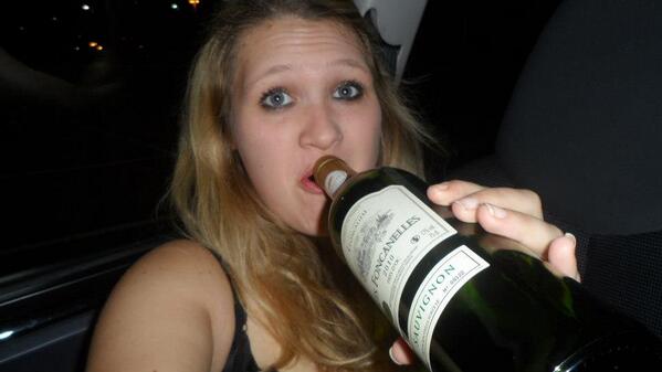 GeorginadaCELEB's tweet photo. coz tonight we're drinking from the bottle ;) http://t.co/KBh9WiNc36