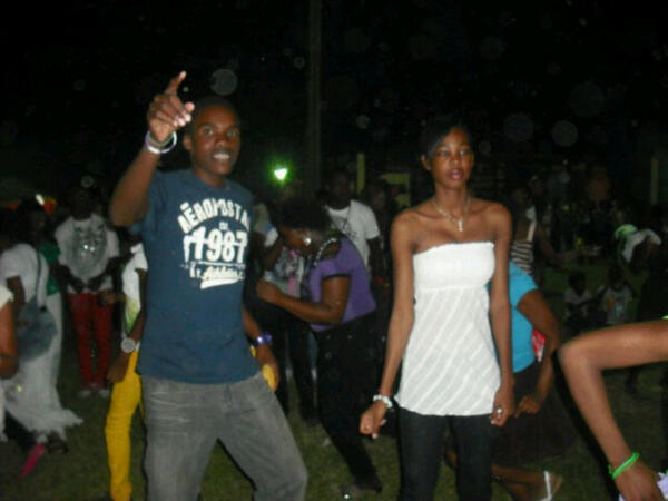 OhSullyVan's tweet image. #ThrowbackThursday #FunInTheSon #PapaSanWasPresent #Friends &amp;lt;3 @SparklyJemz