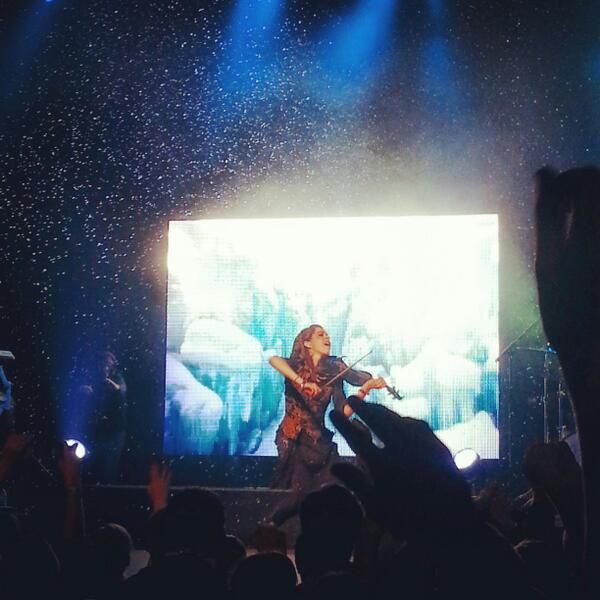 MsHuongNguyen's tweet photo. Last night at the @LindseyStirling #concert. #music #violinist #sf @thewarfield http://t.co/gpT4dfB2JL