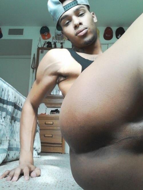 defiant_desire's tweet photo. Someone pls tell him to come sit on my dick, that's just hotness. http://t.co/Qe8DQzex9Y