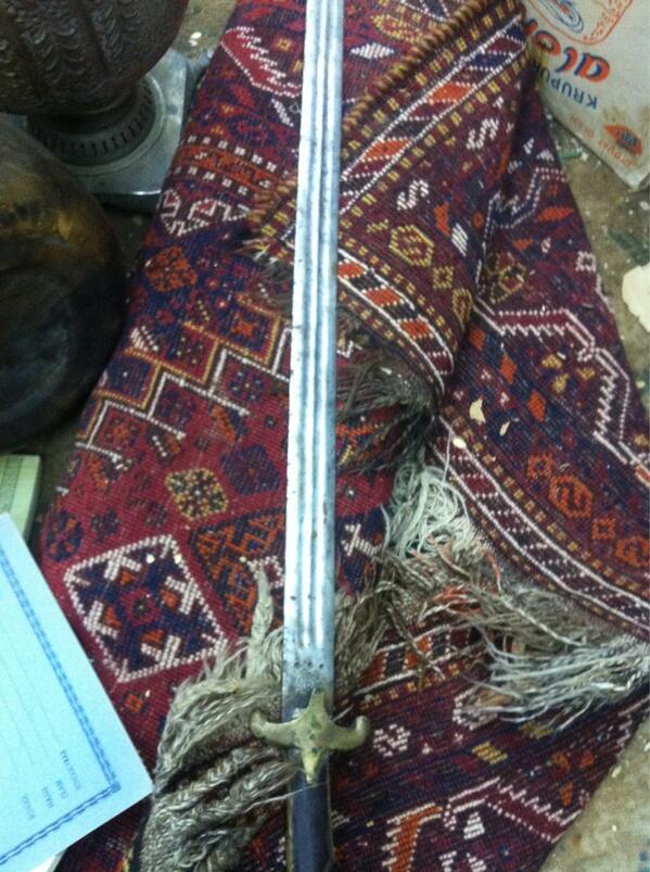 matjarn's tweet photo. سيف  قديم        3/1 http://t.co/b0EKZe6IlA