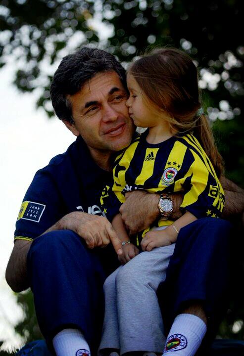 TunahanSAYIN's tweet photo. KOCAMAN umutlarımızın sahibisin... Sen bizim KOCAMAN gururumuzsun... Mutlu yıllar KOCAMAN yürekli adam... http://t.co/sZL2dCbHZK