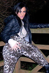 LocalDoggers's tweet image. couple of pics of a sexy dogging girl