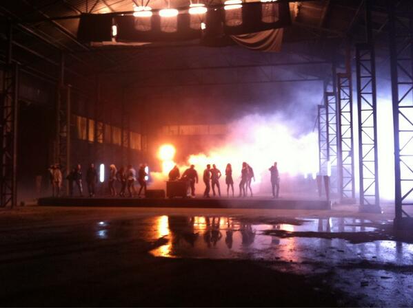 ferraraoficial's tweet photo. Rodando el videoclip de #prisoners con  el equipo de @combustion2013. Subidon!!!! http://t.co/QqaYscowy7