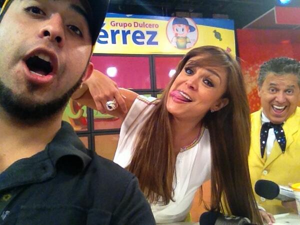 BrendaBezares's tweet photo. Si Señor!! #Mirelez @mario_bezares #acabatelo http://t.co/UErOs0SzvK