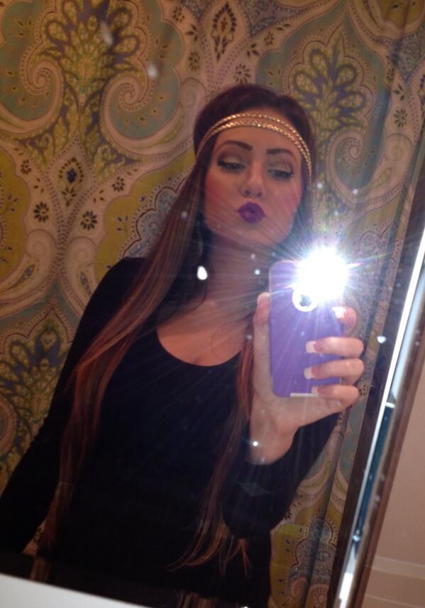 __h0lly_'s tweet image. #Purple💜 #PurpleLips💜 #PurpleCase💜