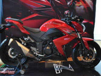 Beezoel's tweet photo. Di suruh mampir ke dealer ginian,,, tinggal bawah pulang !!!  #jum'at berkah http://t.co/ZG02HeFpva