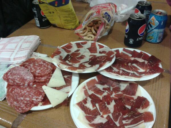 #Fotitodeayer Una vez acavada la semana santa reunion y comida de directiva para afrontar lasemana santa del 2014