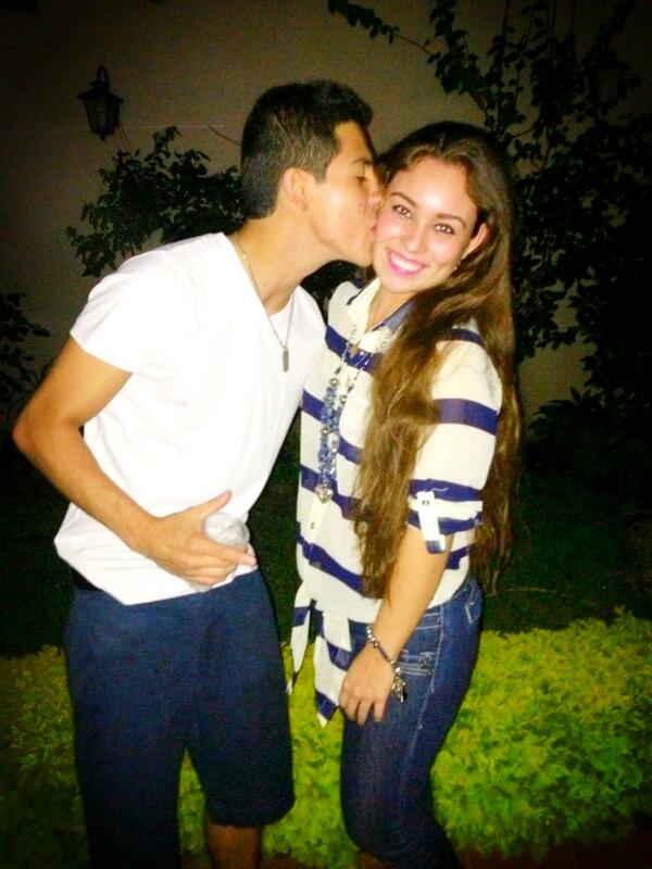 javieritocb's tweet photo. Con milenkita @milenkavlc http://t.co/6jgnj6MalK