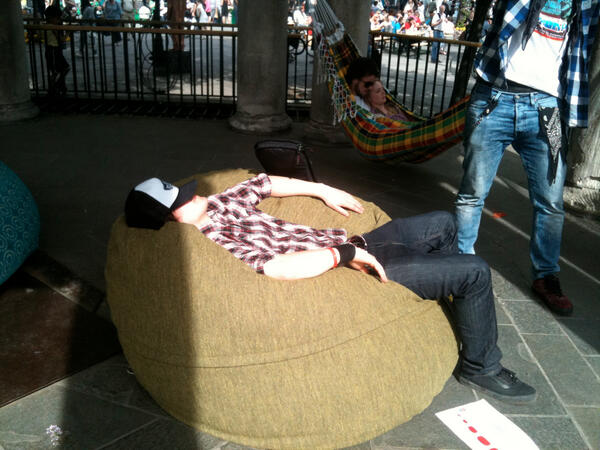 chillbill_no's tweet photo. Å la noe ugjort er større kunst enn å få ting gjort. http://t.co/ZbrG8rKYUA