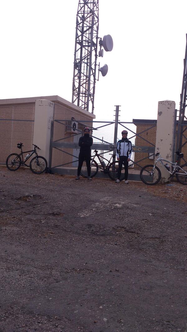 Cholo_albui's tweet photo. Buenas rampas para llegar a las Antenas!!! Con @rigo1925. Y @xaviJJLL http://t.co/MSjThaFoS2