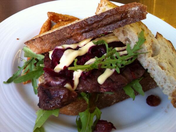 alicelcc's tweet photo. steak sw http://t.co/FTTXNZGxLI