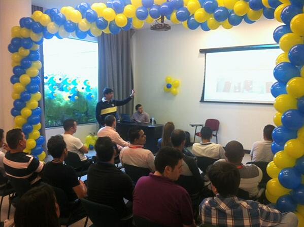 OGabrielRebello's tweet photo. #merchanTIM
@flavinhatim @flaviolira @Luisaosinistro http://t.co/j7SvgOQKQ7