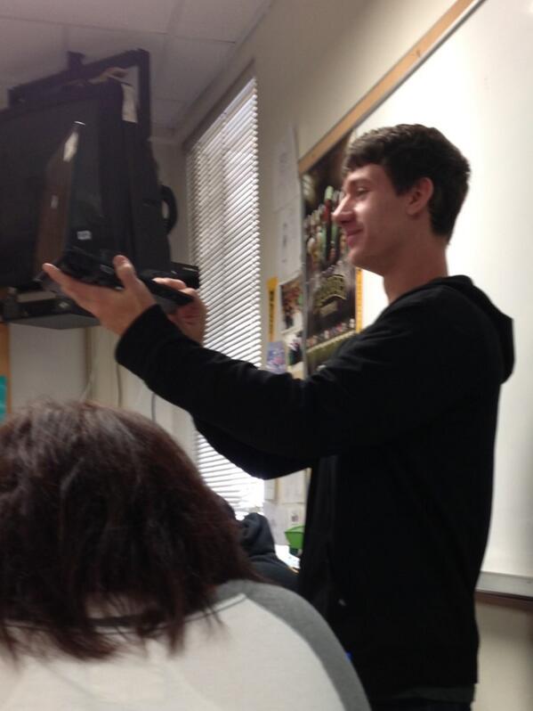 indiekid21's tweet photo. "@omgitsceleste: Selfies http://t.co/ZIVD6CLxO3" fucking khris
