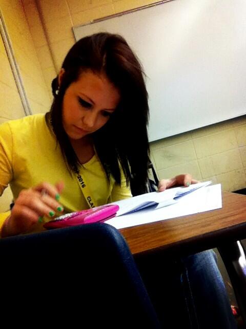 Lovable_Peach21's tweet image. Yo girl serious about what she do!😂 #testtaker #confusion @Mads_McCay