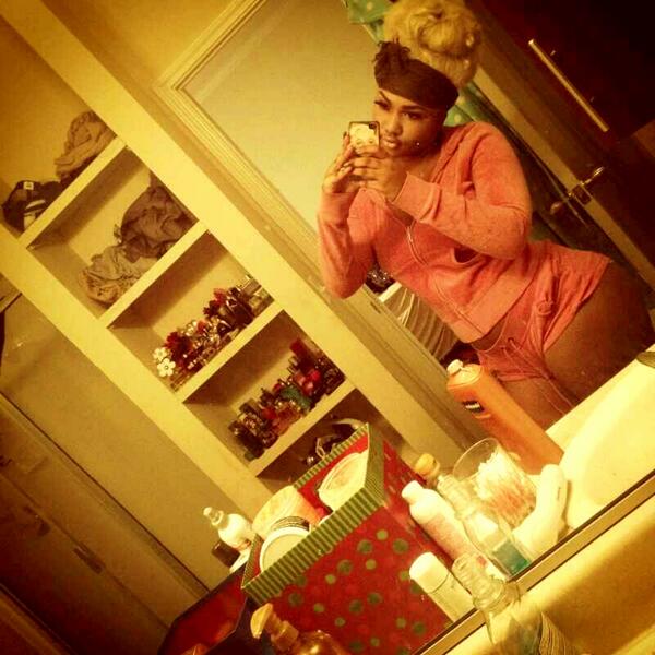 FollowStillWill's tweet image. thick tho