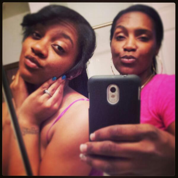 Msgay1's tweet image. A chic say we double dippin tho'! Fuck it, we gon be the doublemint twins! #BetDatUp Oh he like dat huh? #BitchPlease