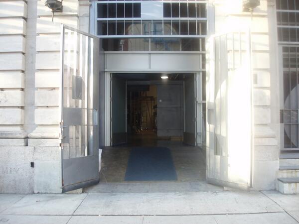 We must have the easiest load-in for photo shoots!