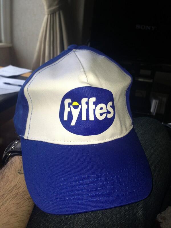 paulbellis's tweet image. A rival for @rioferdy5 #5Cap 😳