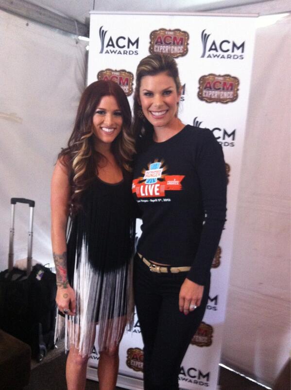 JamieLittleTV's tweet photo. Backstage with The Voice winner and @bigmachine artist @CassadeePope b/f her first perf. since signing! #HelpOH http://t.co/fJdGk3OwaA