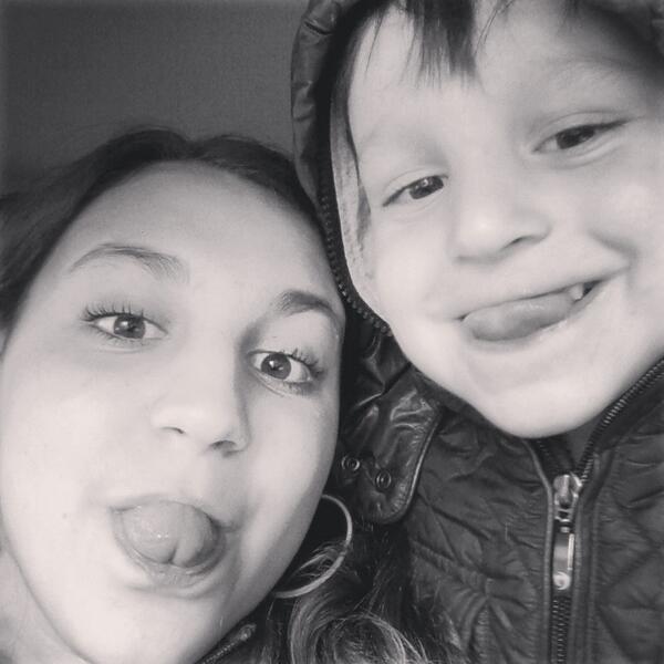 ChezzaIsMyWorld's tweet image. Lil bro moment :')