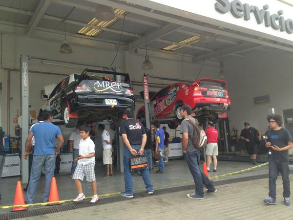 NACAMRALLY's tweet image. Iniciaron revisiones técnicas del #rallymontañas @NACAMRALLY #NRC2013 @CNRMRally en #renault #Oaxaca