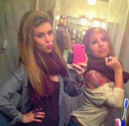SofisLittle's tweet photo. Con @Jezi93 de vueltecitas por Madrid :) http://t.co/eUMdqTVPik