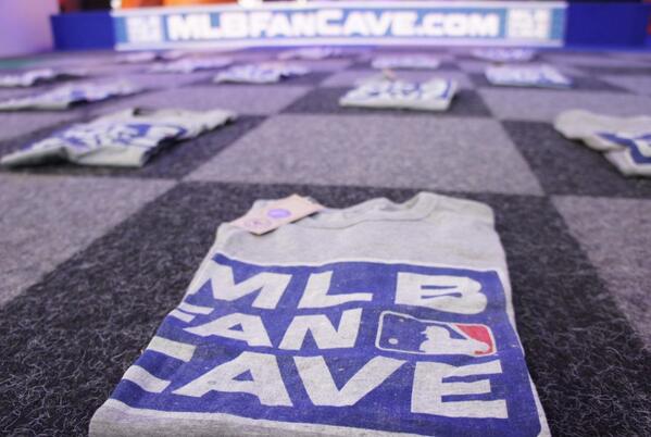 _MHa11's tweet photo. Who wants a shirt?!? One of my followers to RETWEET gets this @MLBFanCave t-shirt. #MLBFC http://t.co/E004r9A8Wu