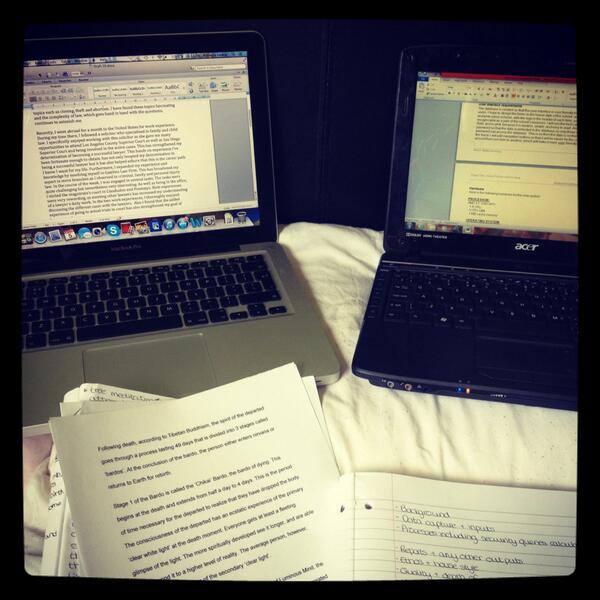 beccashakes's tweet image. A-Level IT &amp;amp; RE student.. #mutitasking #studentlife