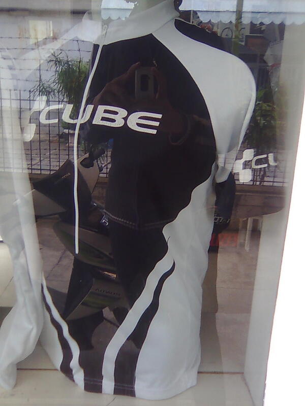 New Arrival Jersey Cycling Team Fox Cube Black, grab it fast! only 65 k, short sleeve :)