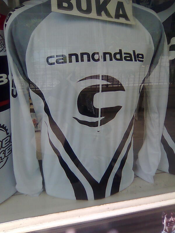New Arrival Jersey Cycling Team Cannondale White, grab it fast! only 70 k, long sleeve :)