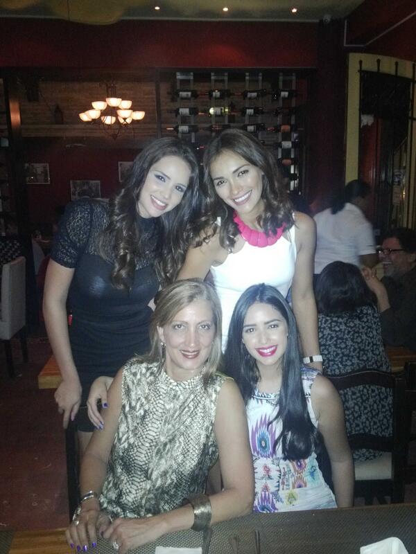 gdeob's tweet photo. Despidiendo a @dayanabsaezb en compañía de @SheldrySaez @karinapinilla. Noche espectacular http://t.co/VioPAGy5Nm