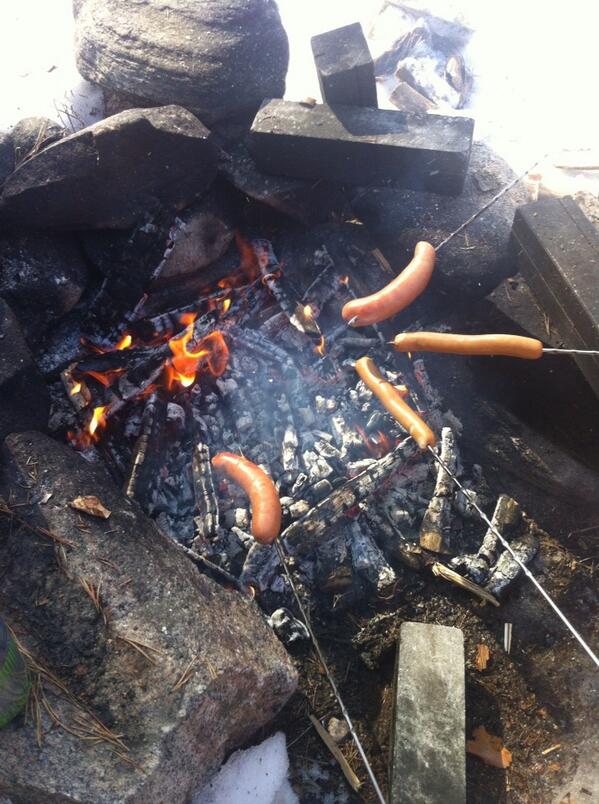 OjalaAEK's tweet photo. Notskimakkaraa, njam. http://t.co/2ftbPH3Kwn
