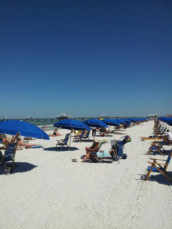 phishy222001's tweet photo. Good luck @BluelineSoftba1 go get the chip, looks like a good day for ball #dubuque #floridasbetter http://t.co/GmAsbO0Ixr