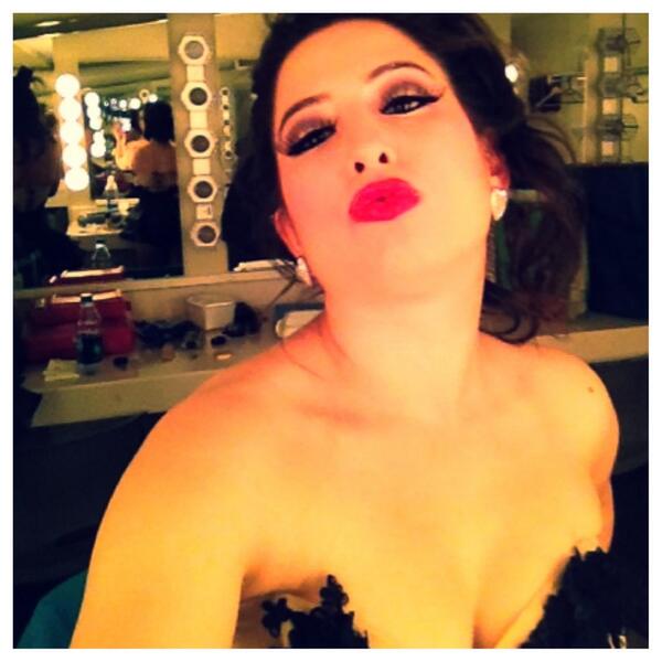 AmorFati_show's tweet photo. "I wanna straight shot at your heart" http://t.co/ywjUGE8Plv