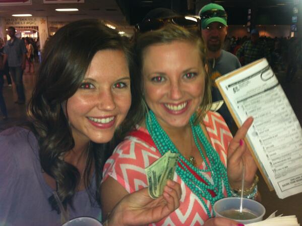 caronipper's tweet photo. I'm counting on @HaleyMMorgan to help me win some $$ #dayattheraces http://t.co/i67LhCw57V