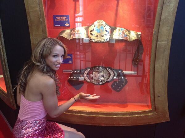 MercedesVarnado's tweet photo. NXT Women's title #Bankonit http://t.co/Hane8c8ZgW
