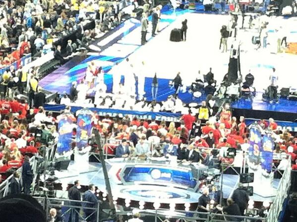 AT&amp;T at the half w/ my homeboy Charles Barkley #final4