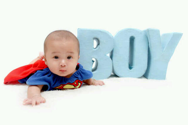 NonikIndah's tweet photo. Photo session @BambinoStudio.. My super Joe.. http://t.co/2Xlp9UYhUe