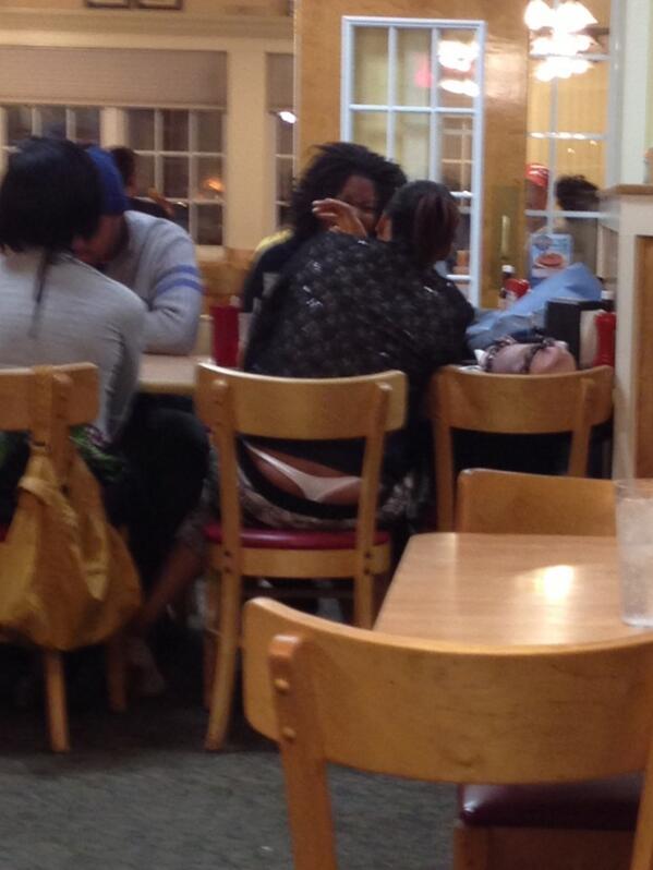oglukey's tweet photo. Seeing someone at Golden Corral wearing a thong>>>> #SIKE #ThongFail http://t.co/lEoOxFquD9