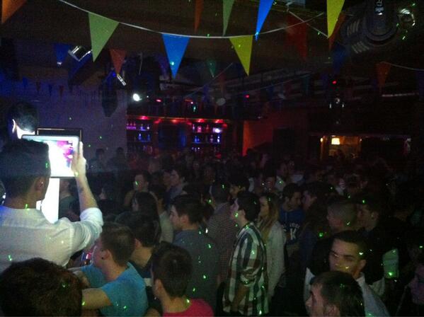 manuelrdguez's tweet photo. @Gala_Caldirola @labragandiash liandola ya!! http://t.co/N7NqlZkGnX
