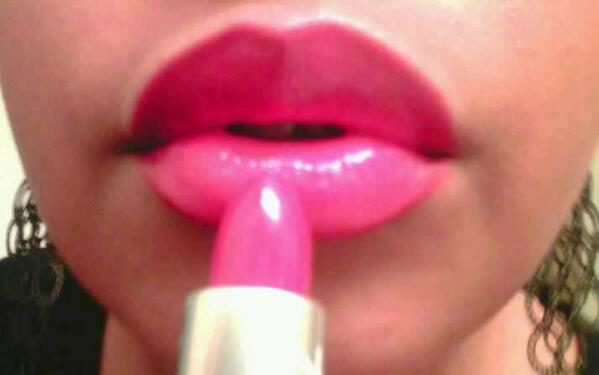 defbeauty_85's tweet image. #rubyredlips check out facebook.com/definingbeauty…
