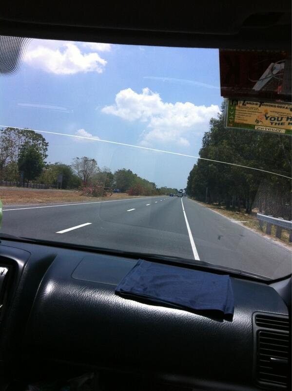 Doc_Jozee's tweet image. Going back to Mnl with the whole family. Off to a mall to buy Barong. #GradVibes