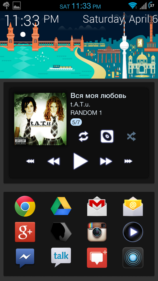 Trying out a new launcher based on Google Now. And yes... I listen to tAtU in Russian #guiltypleasureband