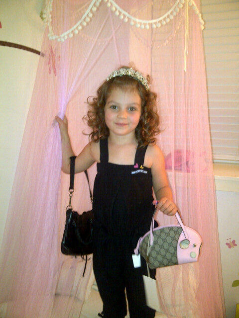 Prettygirlmkup's tweet image. @TolanFlorence @TylerFlorence cutest #primcess ever