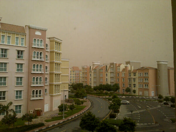 danidab's tweet photo. What a dusty day http://t.co/ehH2vQkMdQ