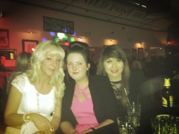 tonimcculloch's tweet photo. @Emma_Allison @_Emmalouden #drinkytimes 🍹💃 http://t.co/ddQuj5UX7z