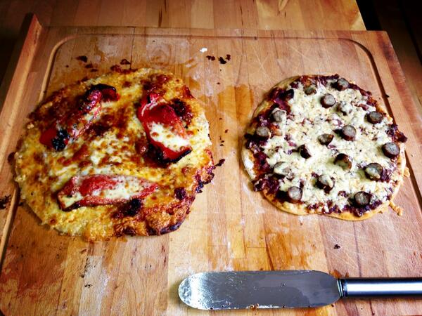 JoshHopkins92's tweet photo. #yumyum #cantcookwontcook @pennyhopkins @artisanschool http://t.co/RO8dmZKHL8
